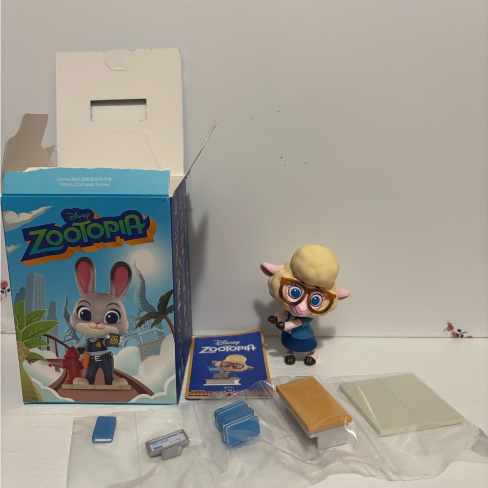 Pop Mart Disney Zootopia: Vice Mayor Sheep